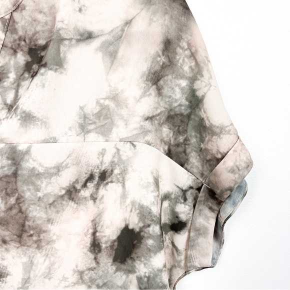 Primark Short Sleeve Soft Grey & Pink Semi-Sheer Button-Up Blouse - Picture 2 of 8